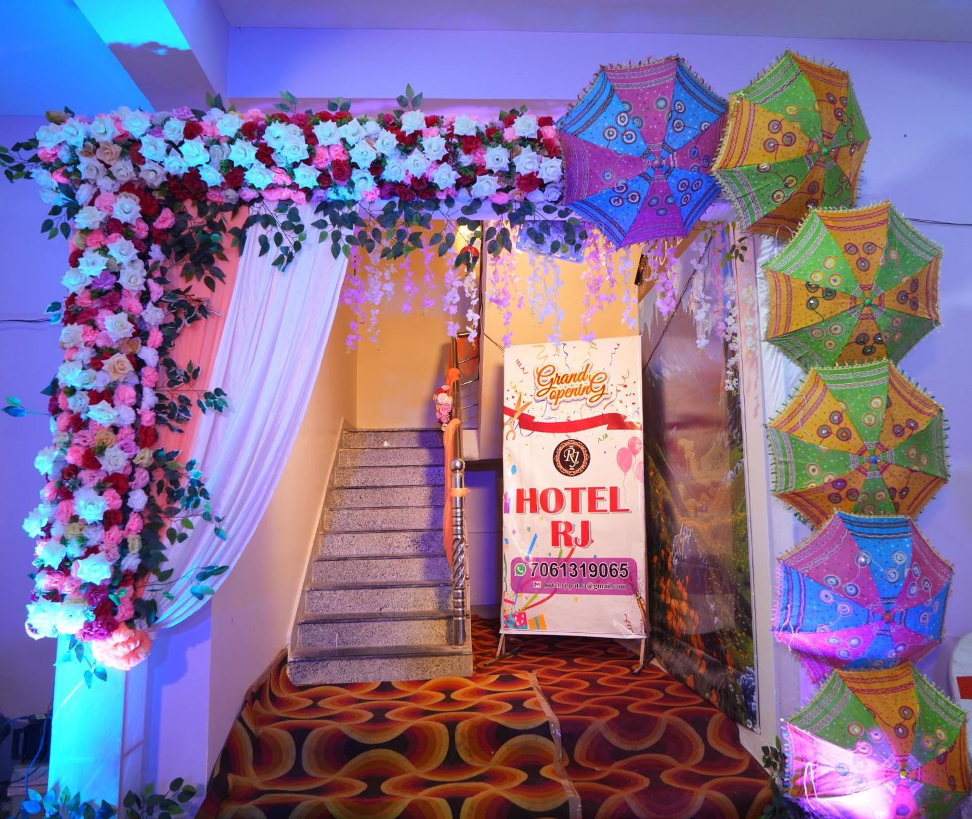 Hotel Rj Патна Екстериор снимка